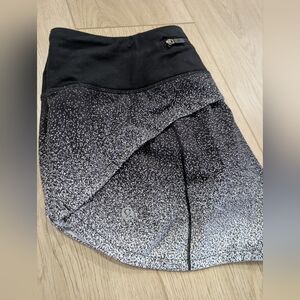 Lululemon Black and White Speckled Skirt